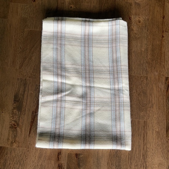 Infinity Scarf - Picture 2 of 3